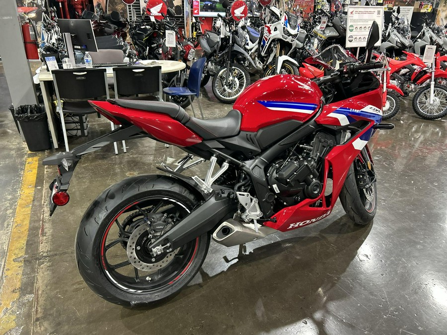 2026 Honda CBR650R E-CLUTCH