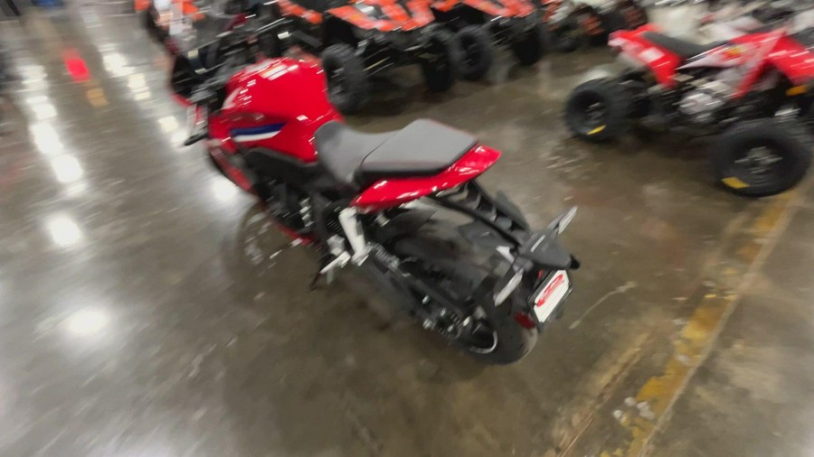 2026 Honda CBR650R E-CLUTCH