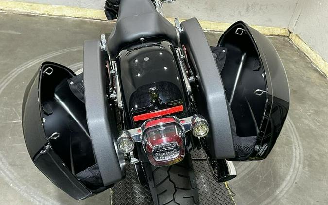 2026 Harley-Davidson® Low Rider® ST VIVID BLACK