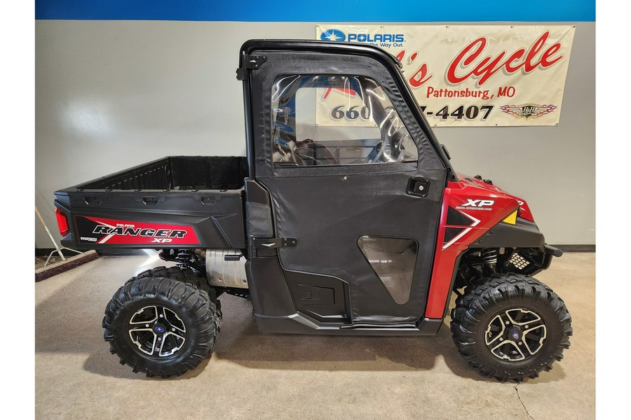 2017 Polaris Industries Ranger XP 1000 EPS Sunset Red, Cab