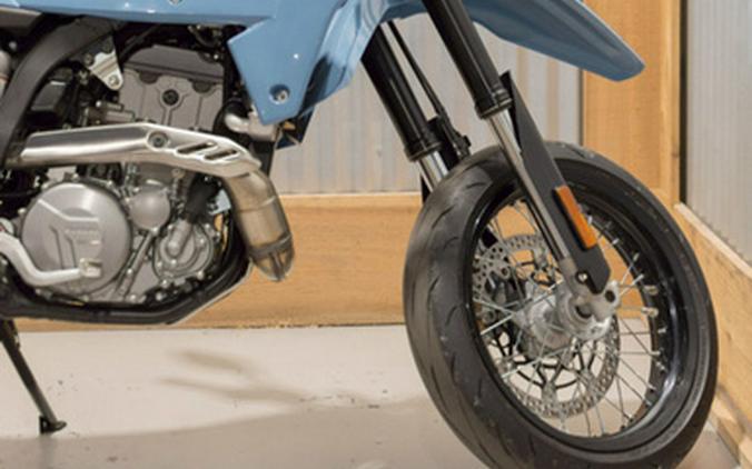 2025 Suzuki DR-Z 4SM