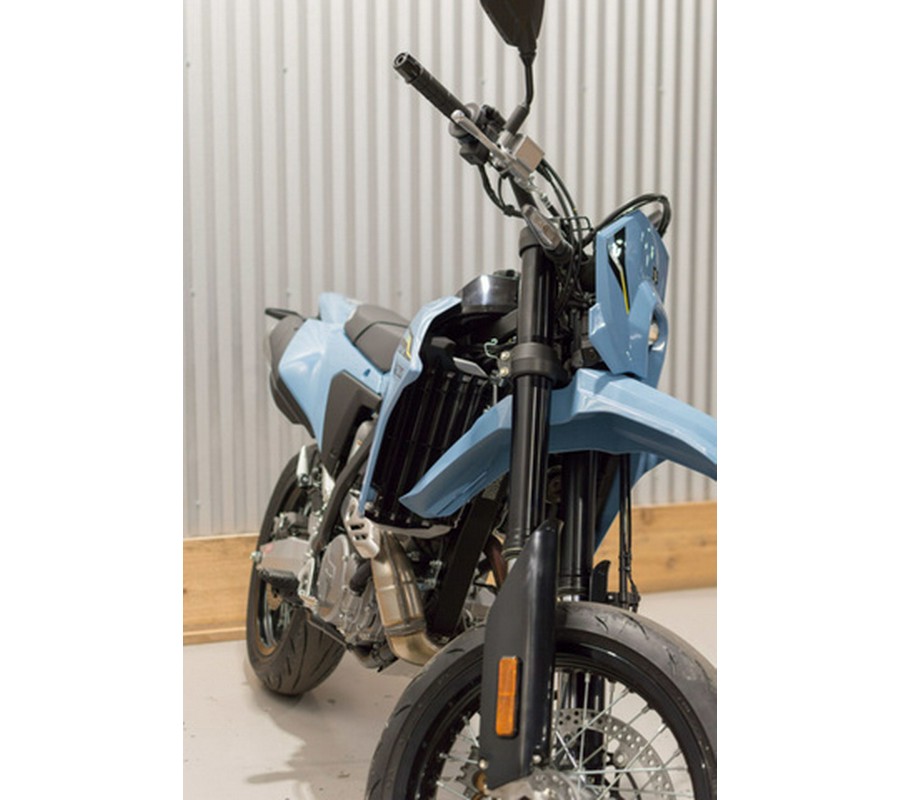 2025 Suzuki DR-Z 4SM