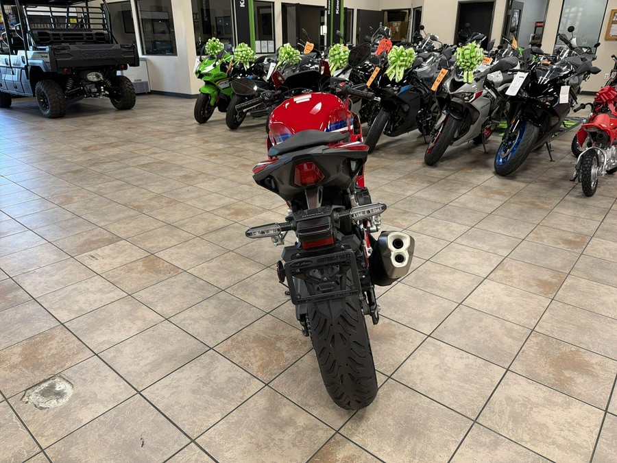 2025 Honda CBR500R ABS