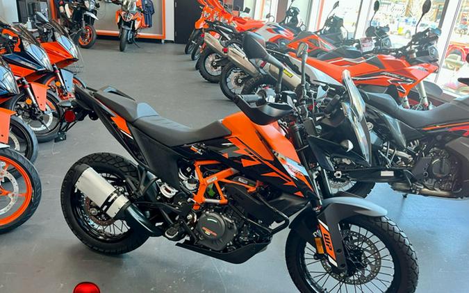 2024 KTM Adventure 390