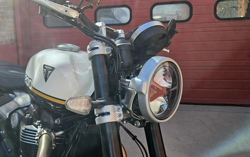 2026 Triumph Speed Twin 1200 Crystal WhiteSapphire Black