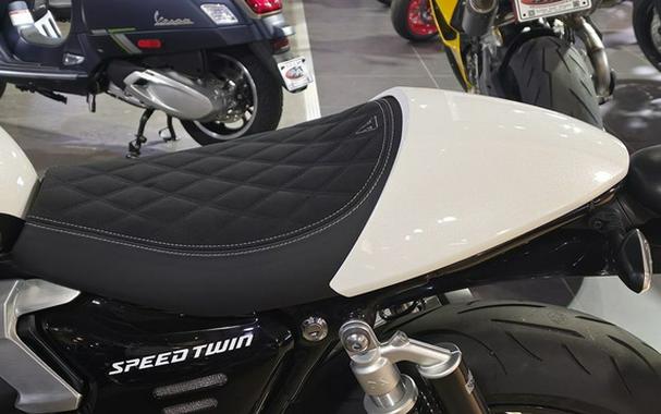 2026 Triumph Speed Twin 1200 Crystal WhiteSapphire Black
