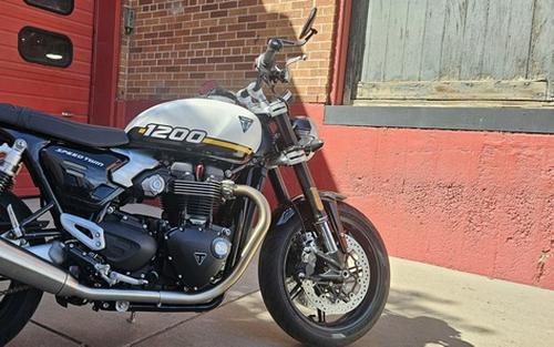 2026 Triumph Speed Twin 1200 Crystal WhiteSapphire Black