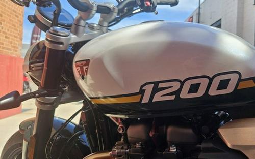 2026 Triumph Speed Twin 1200 Crystal WhiteSapphire Black