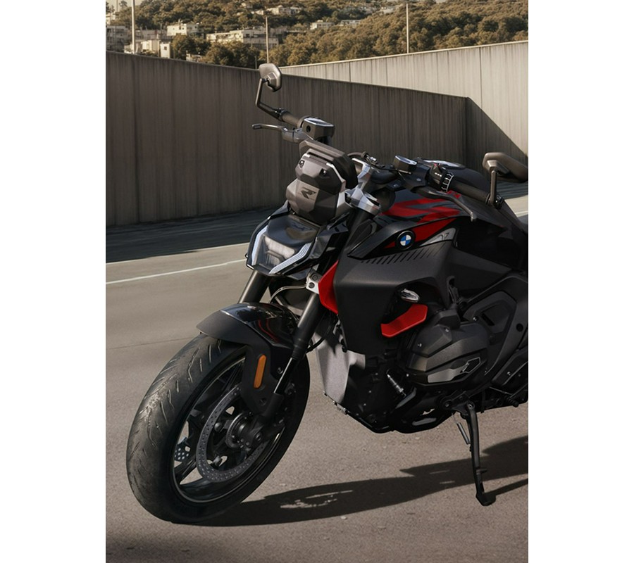 2026 BMW R 1300 R
