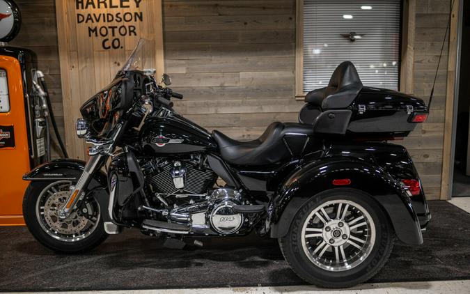 2023 Tri Glide® Ultra (FLHTCUTG)
