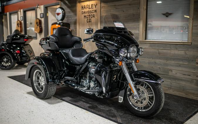 2023 Tri Glide® Ultra (FLHTCUTG)