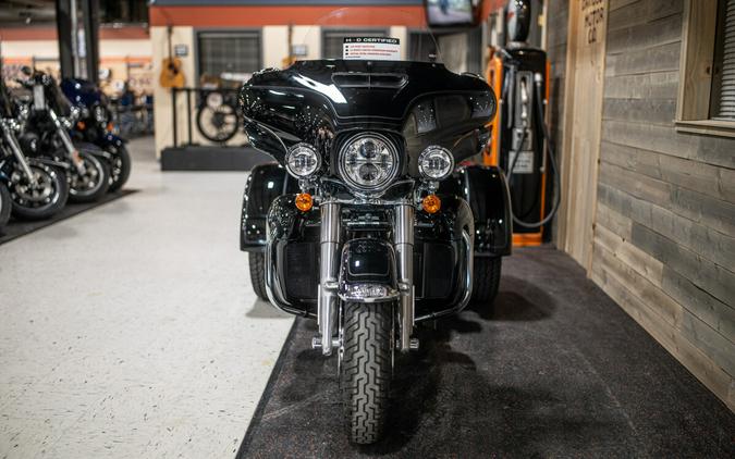 2023 Tri Glide® Ultra (FLHTCUTG)