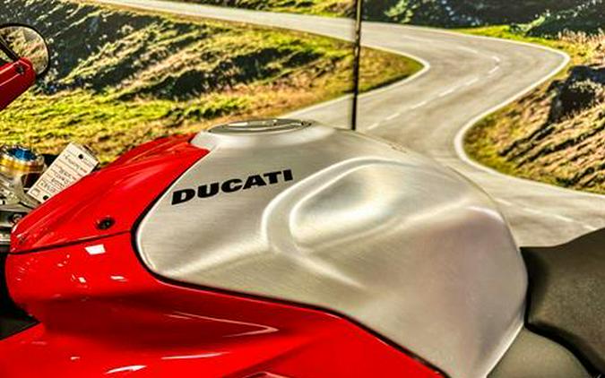 2024 Ducati Panigale V4 R