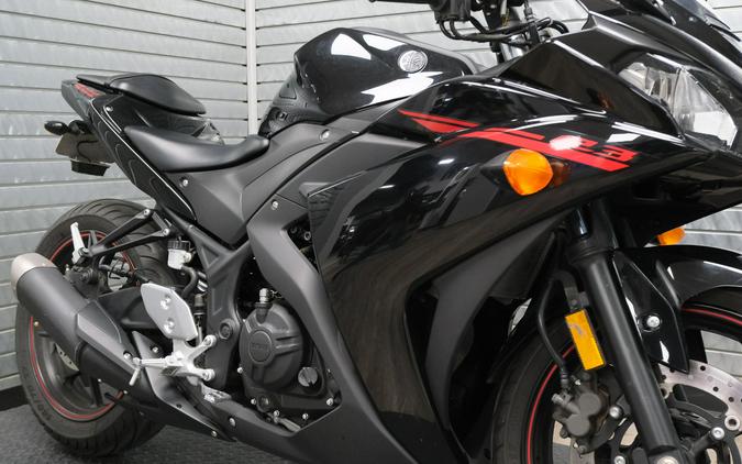 2015 YAMAHA YZFR3