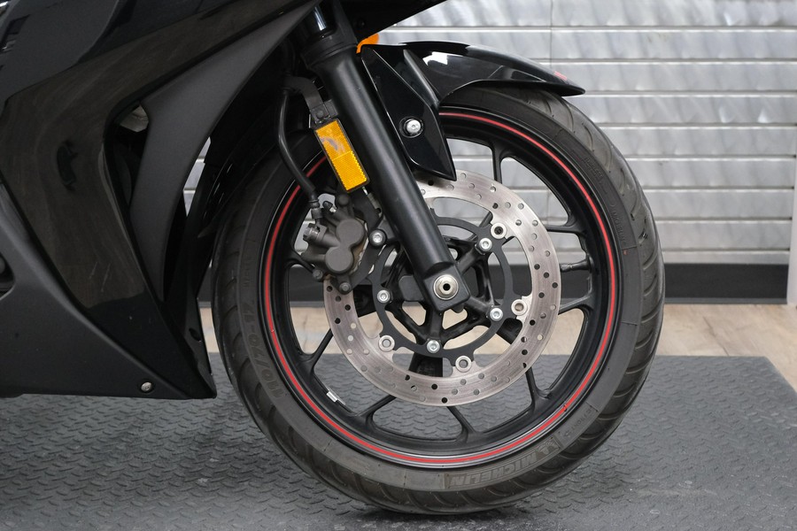 2015 YAMAHA YZFR3