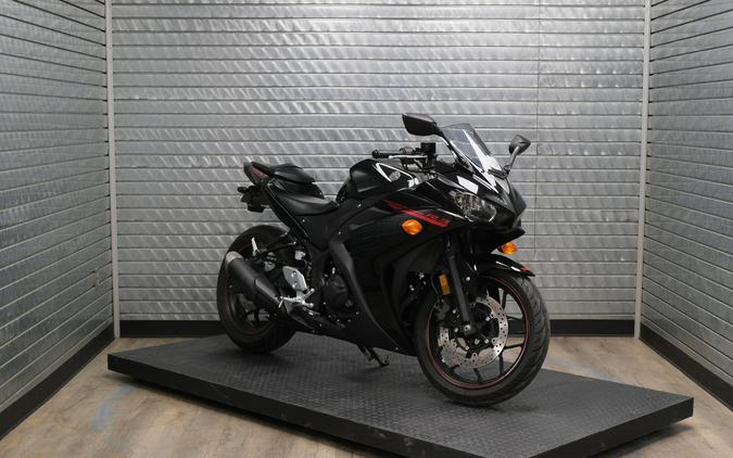2015 YAMAHA YZFR3