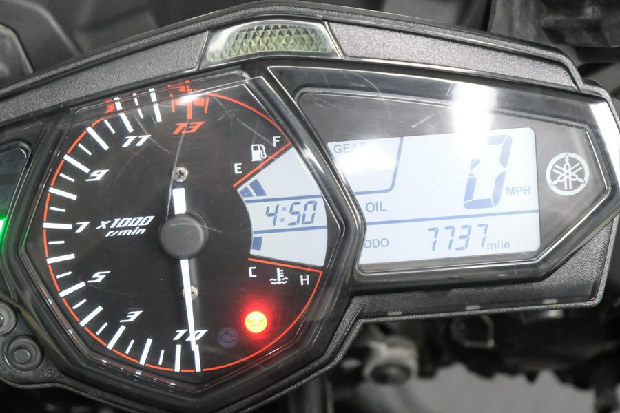 2015 YAMAHA YZFR3