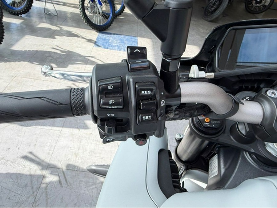 2025 Yamaha MT 10