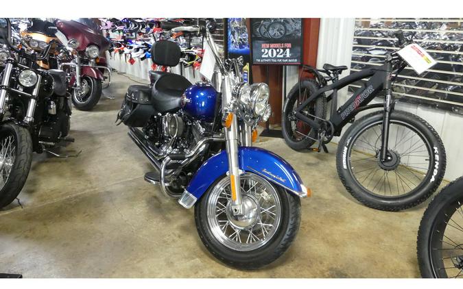 2017 Harley-Davidson® Heritage Softail Classic