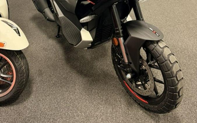 2027 Aprilia SR GT 400