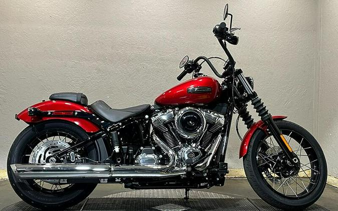 2026 Harley-Davidson® Street Bob® BRILLIANT RED