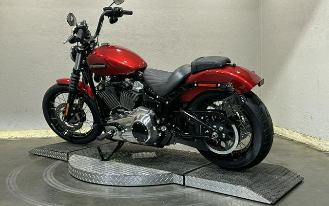 2026 Harley-Davidson® Street Bob® BRILLIANT RED