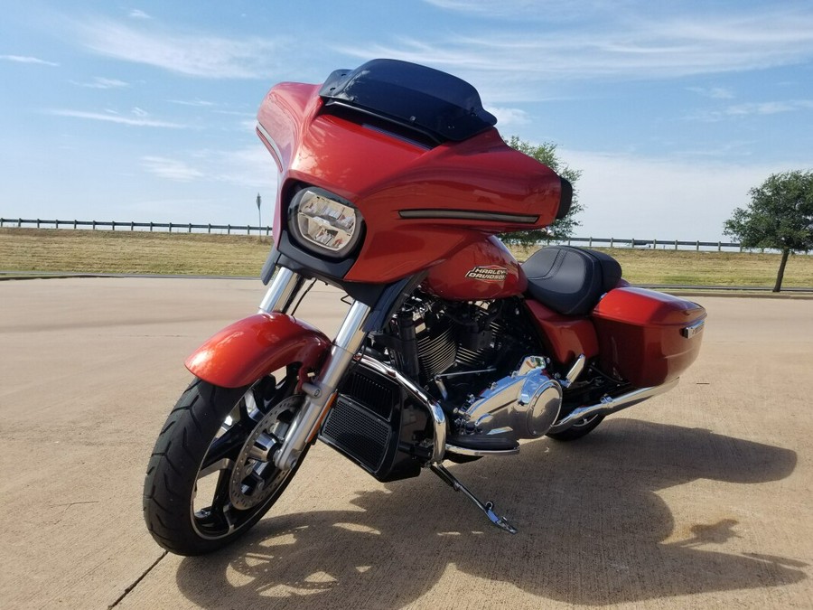 2024 Harley-Davidson Street Glide® Whiskey Fire