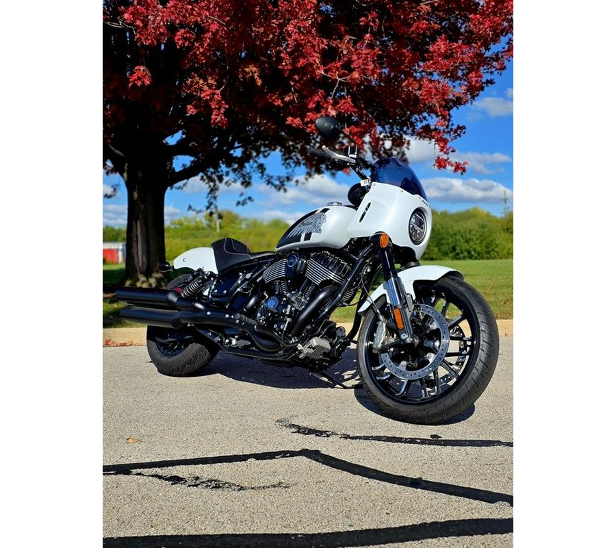 2024 Indian Motorcycle® Sport Chief Ghost White Metallic Smoke