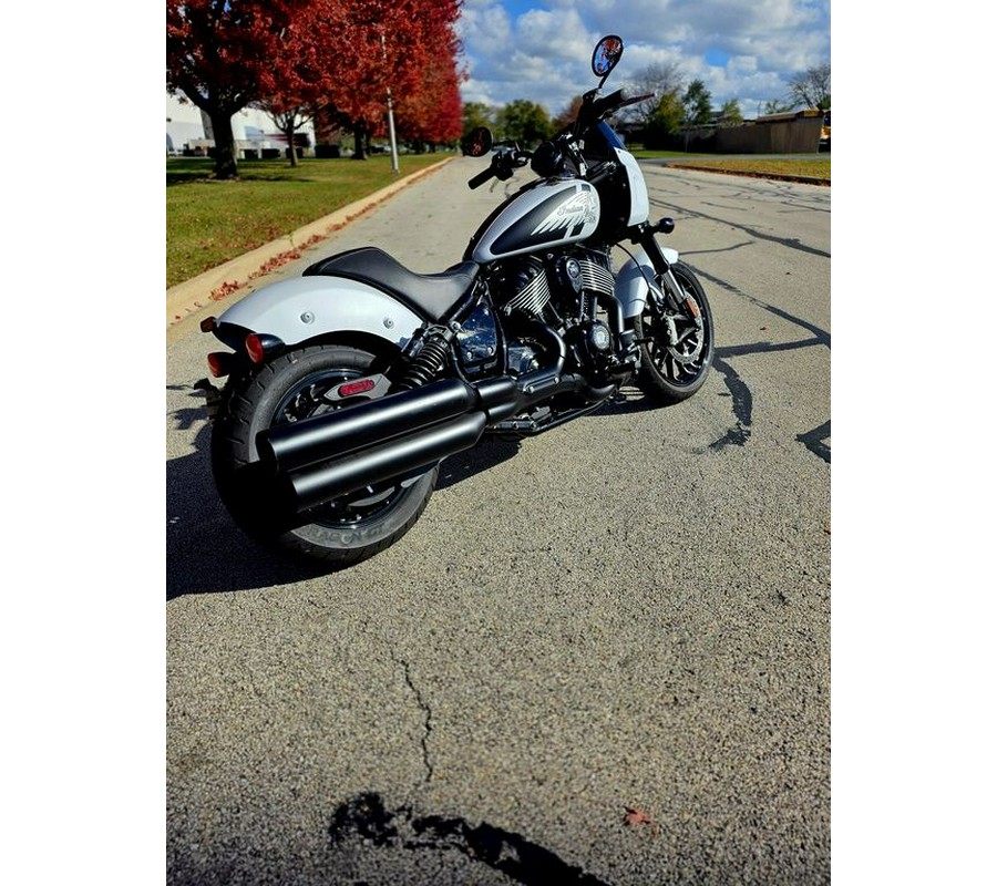 2024 Indian Motorcycle® Sport Chief Ghost White Metallic Smoke