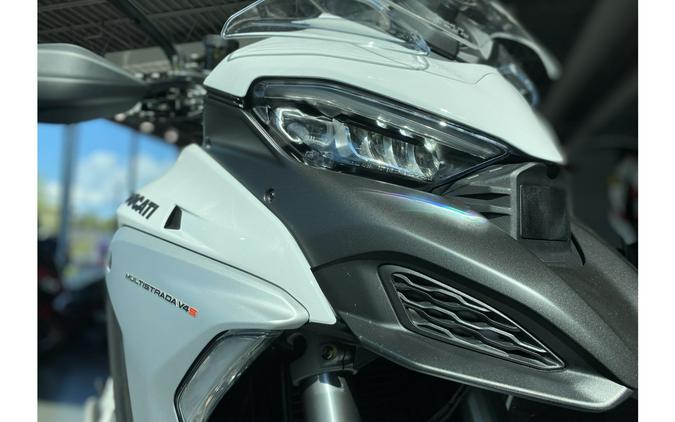 2024 Ducati Multistrada V4 S Travel & Radar-Spoked Wheels