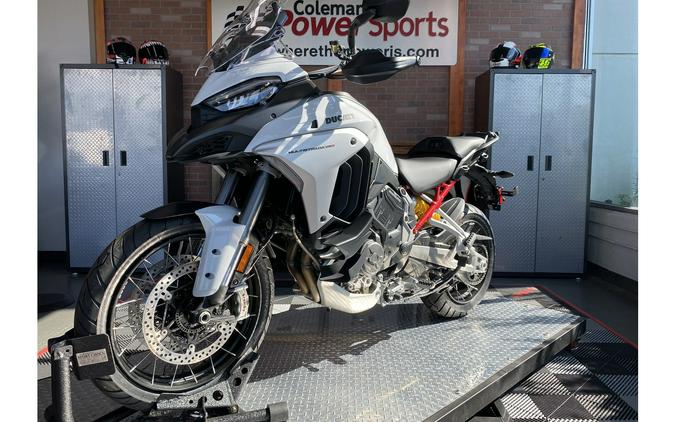 2024 Ducati Multistrada V4 S Travel & Radar-Spoked Wheels