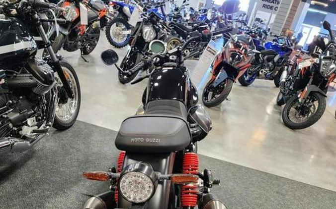 2023 Moto Guzzi V7 Special Edition