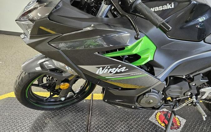 2023 Kawasaki Ninja® 400 Base