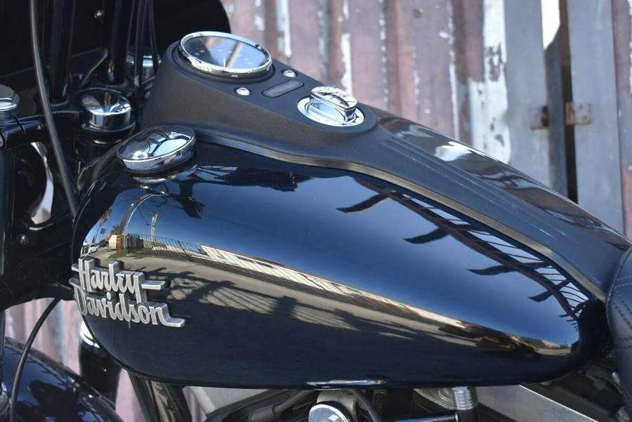 2016 Harley-Davidson® Street Bob® FXDB