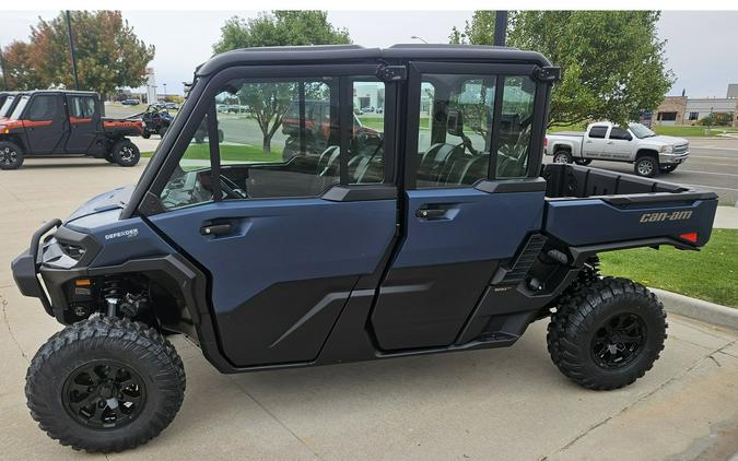 2026 Can-Am Defender MAX XT CAB HD11