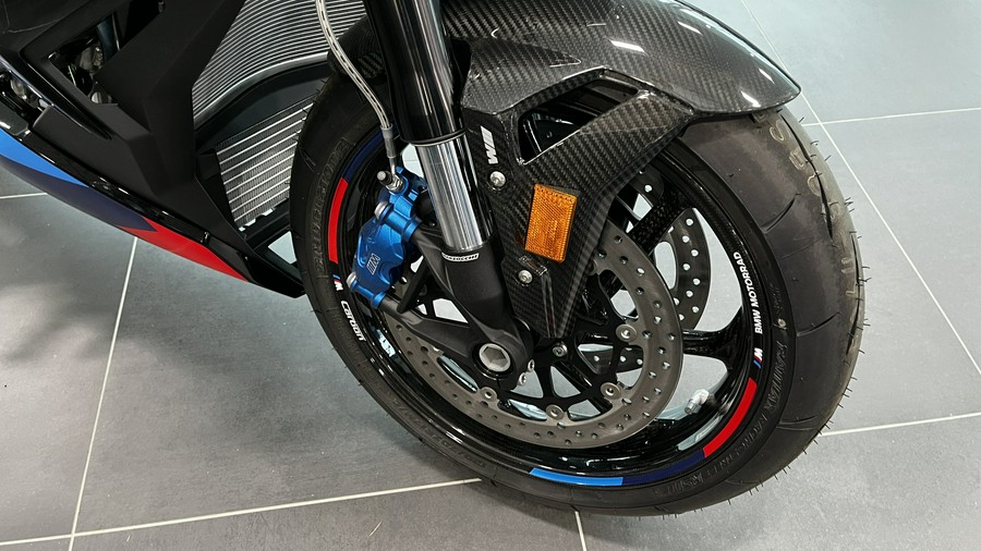 2024 BMW M 1000 R