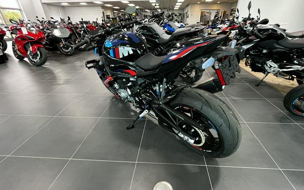 2024 BMW M 1000 R