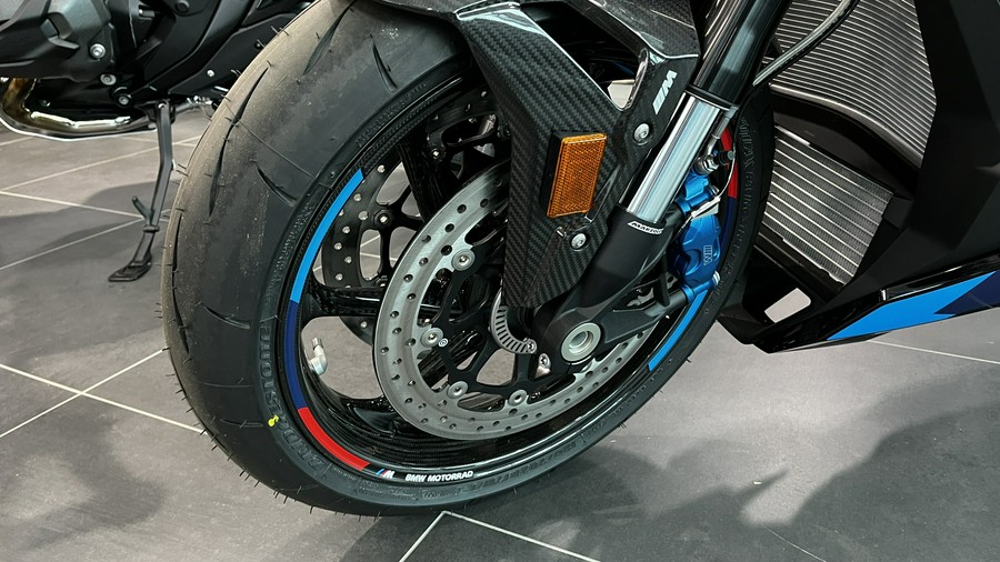 2024 BMW M 1000 R