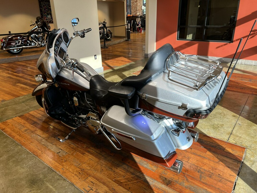 2014 Harley-Davidson CVO Electra Glide Ultra Limited