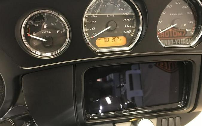 2024 Harley-Davidson® FLHTCUTG - Tri Glide® Ultra