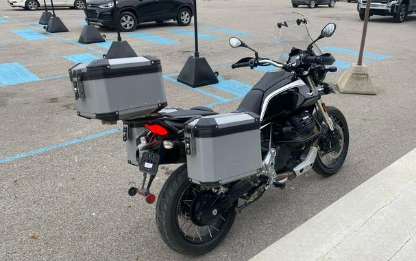 2023 Moto Guzzi V85 TT