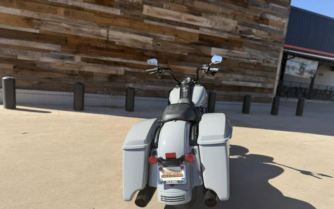 2025 Harley-Davidson® Road King® Special Billiard Gray