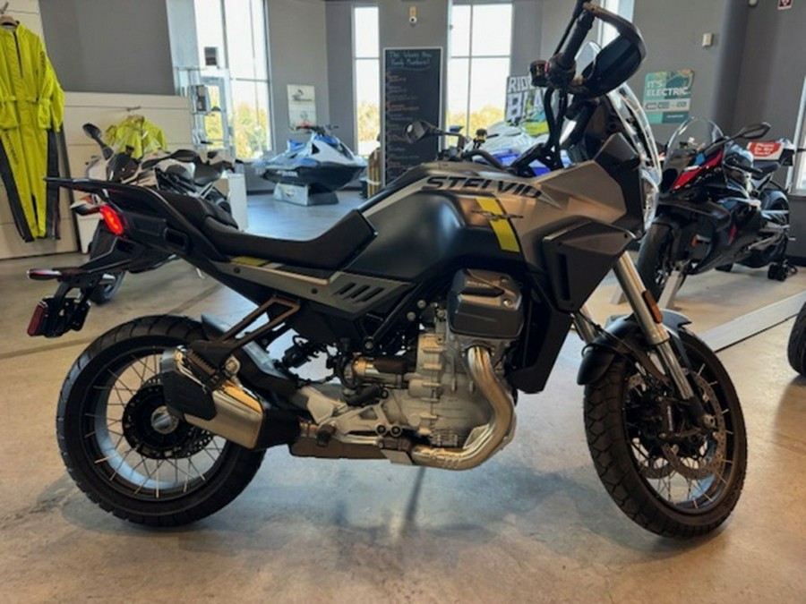 2024 Moto Guzzi Stelvio NERO VULCANO