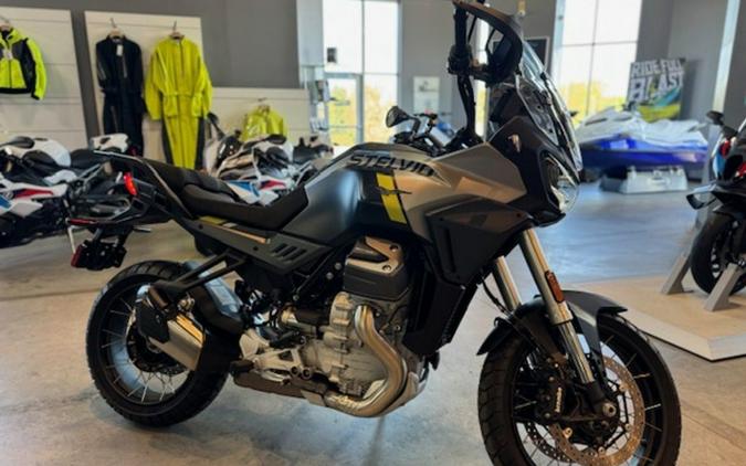 2024 Moto Guzzi Stelvio NERO VULCANO