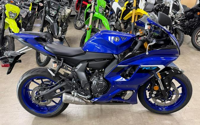2025 Yamaha YZF-R7