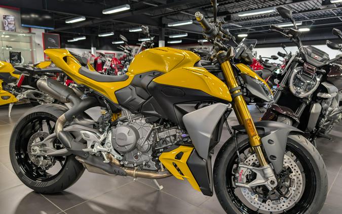 2026 Ducati STREETFIGHTER V2S