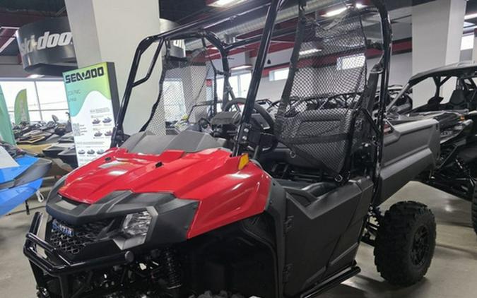 2026 Honda Pioneer 700 Deluxe