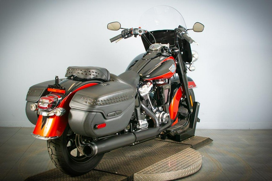 2025 Harley-Davidson Heritage Classic Whiskey Fire & Vivid Black