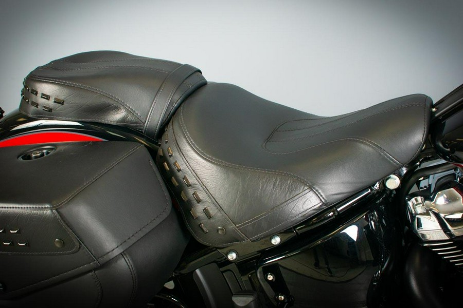 2025 Harley-Davidson Heritage Classic Whiskey Fire & Vivid Black