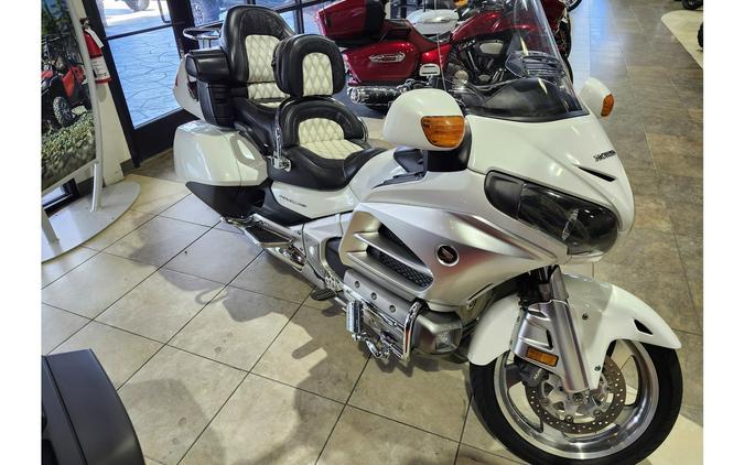 2012 GOLD WING PREM AUDIO & COMFORT PKG - Honda
